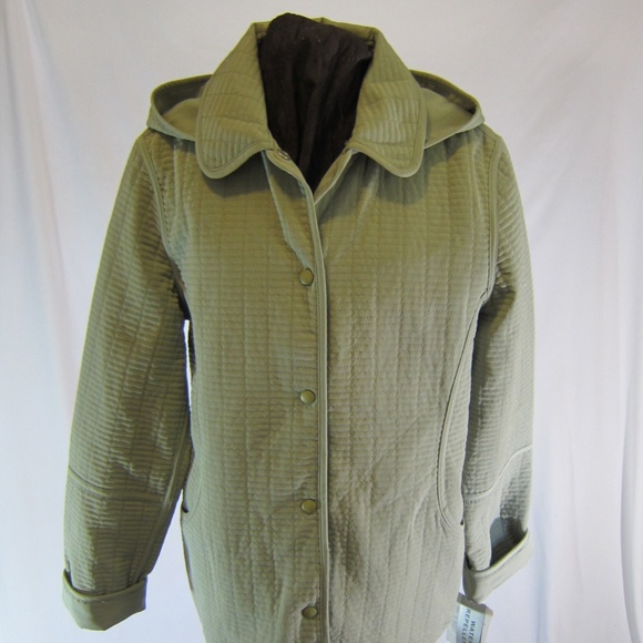 NWT Manteaux Lt Quilt Snap Front Jacket w/Hood - Picture 1 of 8